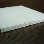 фото Сотовый поликарбонат PetAlex Primavera 8мм белый  1,1 кг/м2, 2,1х12м